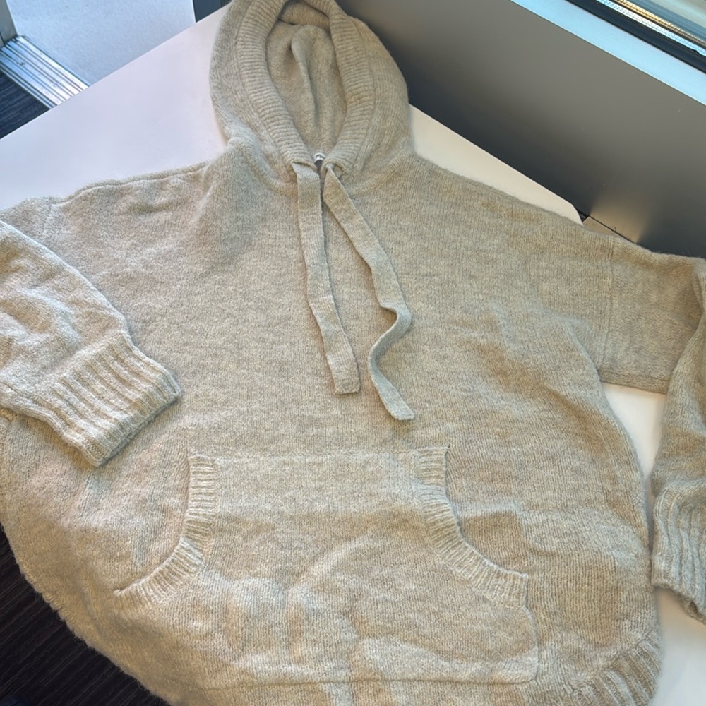 Madewell Grey Knit Hoodie Sweater. Women’s size S